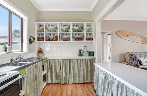 Warrnambool House | A-Wave from it All - 1960's Chic