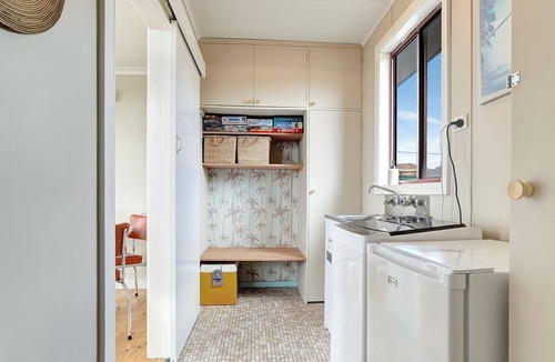 Warrnambool House | A-Wave from it All - 1960's Chic