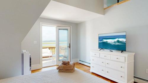 Pine Point House | A Wave from it All by Bayley Vacation Rentals