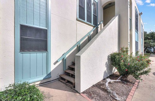Sailhouse Apartment | A Wave From It All