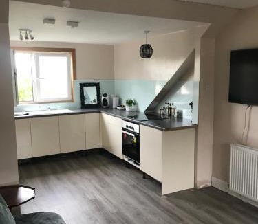 Dunfermline Apartment | “A Wee Pad in Dunfermline”