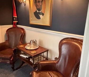 Williamsburg Bed & Breakfast | A Williamsburg White House Inn