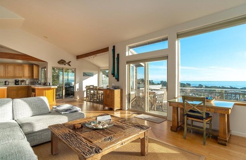 Marine Terrace House | A Winsome Whale Watcher