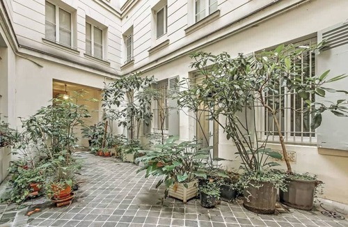 Paris City Center Apartment | A Wonderful 3-BR/3BA in Louvre - Saint Honoré
