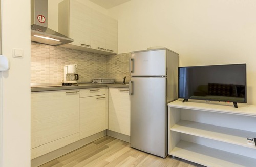Podstrana Apartment | A1 - spacious apt with the sea view & use of pool