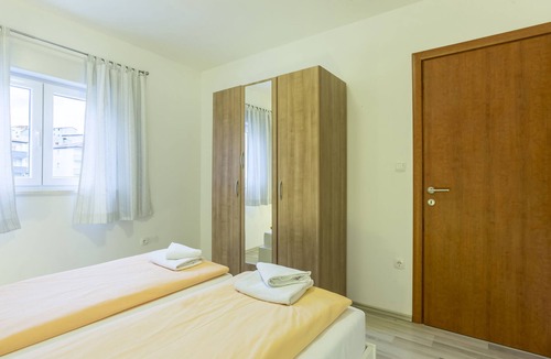 Podstrana Apartment | A1 - spacious apt with the sea view & use of pool