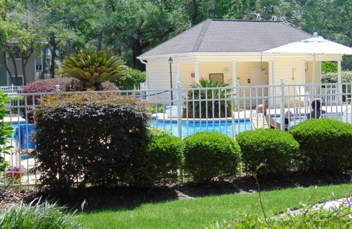 Demere Park Condo | A16 Ocean Walk 1 BR/1 BA, sleeps 5 near front pool