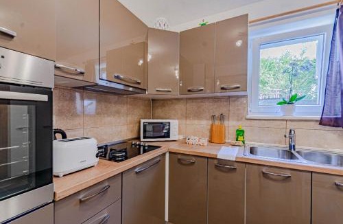 Cove Tri Zala (Zrnovo) Apartment | A2-apartment 50m from the beach with the sea view