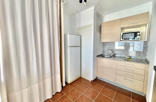 Almadraba-Canyelles Apartment | A22. Nice apartment in front of the beach with parking
