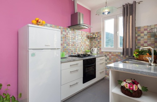 Vinisce Apartment | A3 modern apartment with garden, 80m from beach