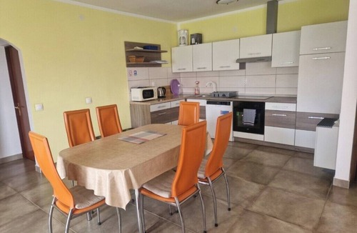 Vrvari Apartment | A4+2 - Two Bedroom Apartment, Sleeps 6