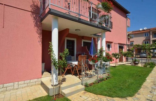 Vrvari Apartment | A4+2 - Two Bedroom Apartment, Sleeps 6
