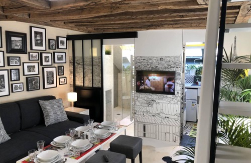 3rd Arrondissement Apartment | A5G Skyglass
