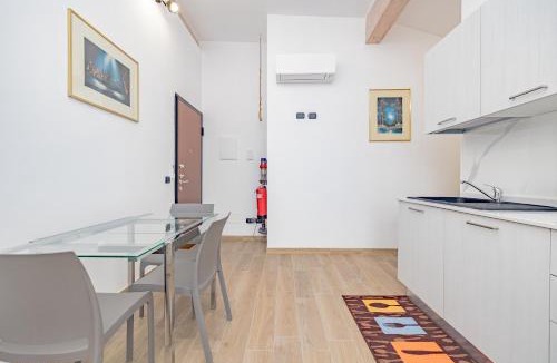 Cesate Apartment | A7 Moonlight SUITE- Rho fiera Milano