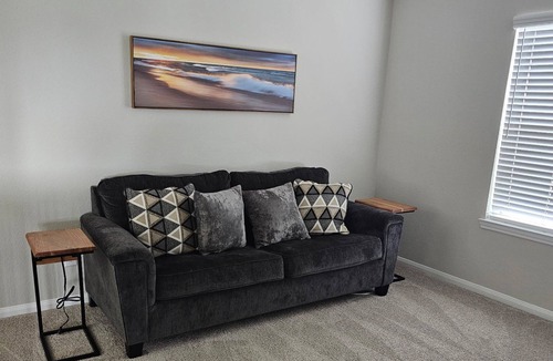 Manvel House | AA Court Manvel