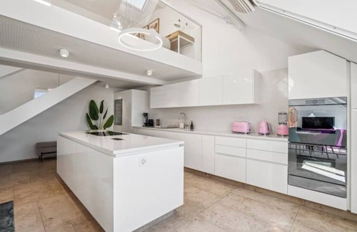Old Town Apartment | AAA | Twin Diamond Penthouse | Rooftop Terrace
