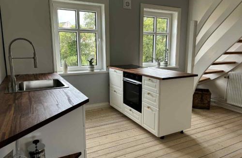 Aalborg Apartment | Aalborg Villa Apartments - '2' Second Floor - Close to Aalborg Center - Free Private Parking