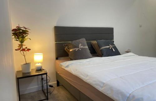Melun Apartment | AALKOM Home&Stay