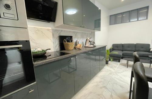 Melun Apartment | AALKOM Home&Stay