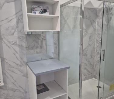 Melun Apartment | AALKOM Home&Stay