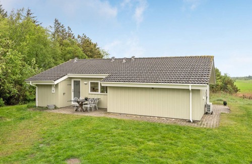 Nørklit House | "Aameek" - 3km from the sea by Interhome