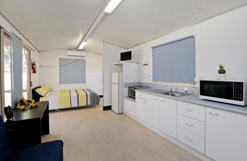 Lanskey Resort | AAOK Moondarra Caravan Park