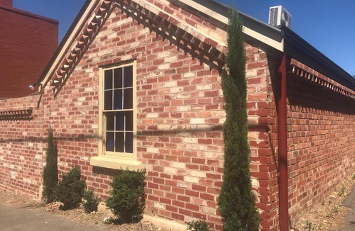 Castlemaine House | Aarav Cottage