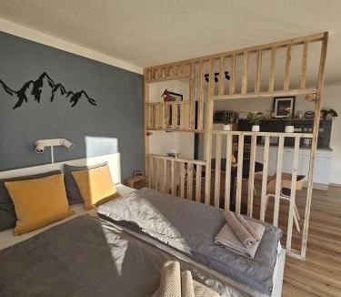 Goldswil Apartment | Aareblick 68 Charming studio with river view