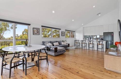 Macmasters Beach House | Aarini Cottage - The Ultimate Beachside Escape!