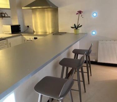 Bilston Apartment | Aaron Glen Apartments