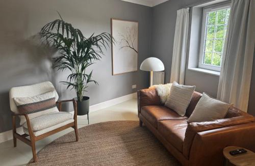 Bilston Apartment | Aaron Glen Guest Apartments