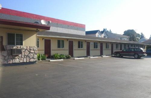 Powellhurst-Gilbert Hotel | Aaron Motel