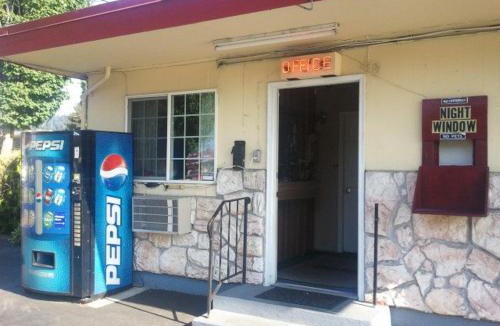 Powellhurst-Gilbert Hotel | Aaron Motel