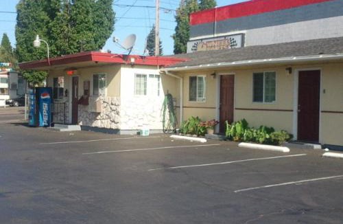 Powellhurst-Gilbert Hotel | Aaron Motel