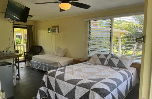 Keaukaha Hotel | Aaron’s cottage