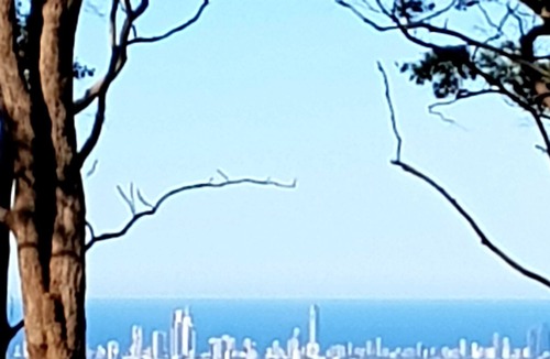 Mount Tamborine Hotel | Aaronlee Retreat