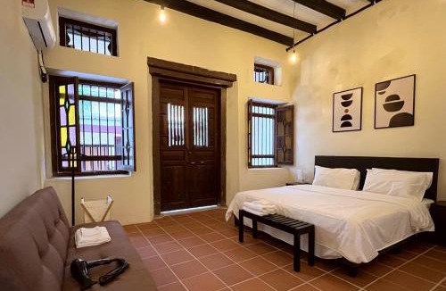 Historic George Town House | Aayu Stewart - Stewart Ln, George Town