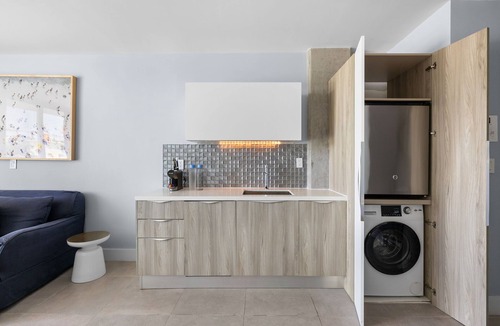 West Avenue Hotel | ABAE Hotel by Eskape Collection