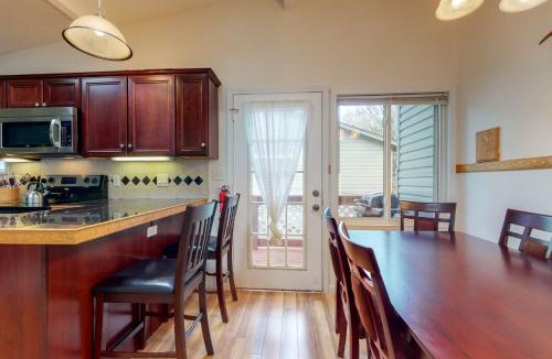 South Beach House | Abalone Rose