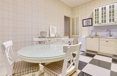 Abando Apartment | Abando-Ibarra House Guggenheim Bilbao