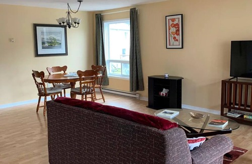 Ottawa Condo | Abanico Apartment by Gatineau Park - long staysnn