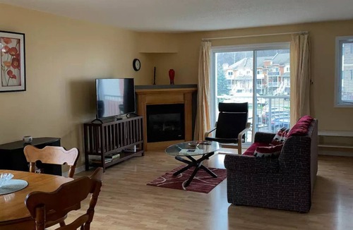 Ottawa Condo | Abanico Apartment by Gatineau Park - long staysnn