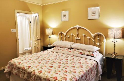 Downtown St. John's House | Abba Inn Guest House