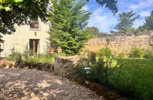 Fontevraud-l'Abbaye House | Abbaye Cottage - Maison entière - jardin - jacuzzi
