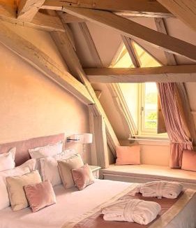 Les Sorinieres Hotel | Abbaye De Villeneuve