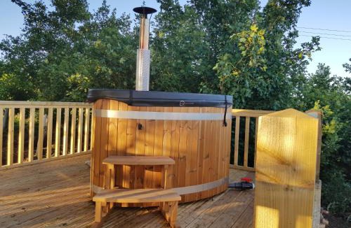 Thame House | Abbey Farm Glamping & Cottage