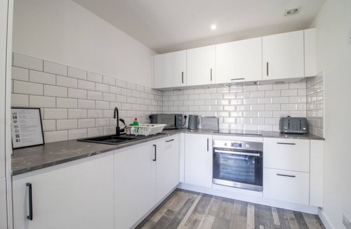 Paisley House | Abbey House Apartment B