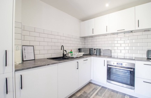 Paisley House | Abbey House Apartment B
