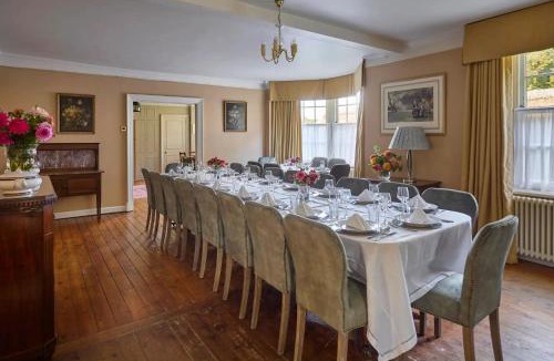 Saffron Walden House | Abbey House by Group Retreats