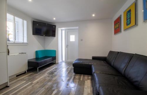 Paisley Apartment | Abbey House